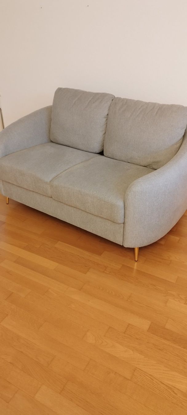 Beliani Divani: Hellgraues Sofa – Usato da Thalwil venduto da RosamundeM 2