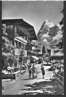 Mürren Dorfstrasse mit Hotel Blumental