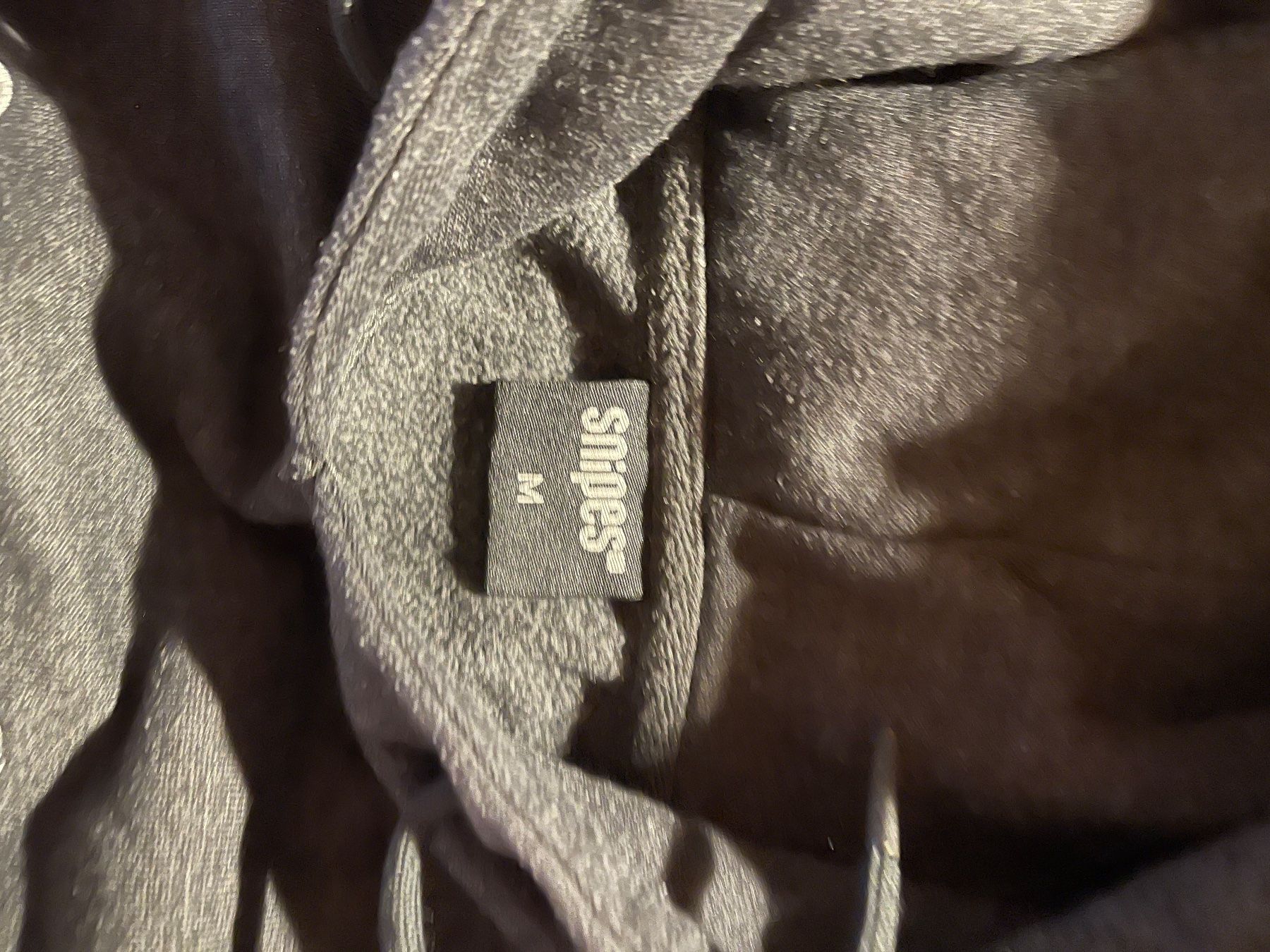 Snipes Pullover & Sweatshirts: Pullover Snipes Grösse M grau – Gebraucht aus Pfäffikon ZH von Oncidium01 1