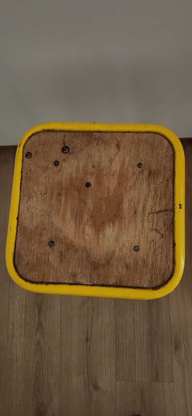 Hocker: Vintage Barhocker Gelb – Gebraucht aus Schaan von Friedlich 2