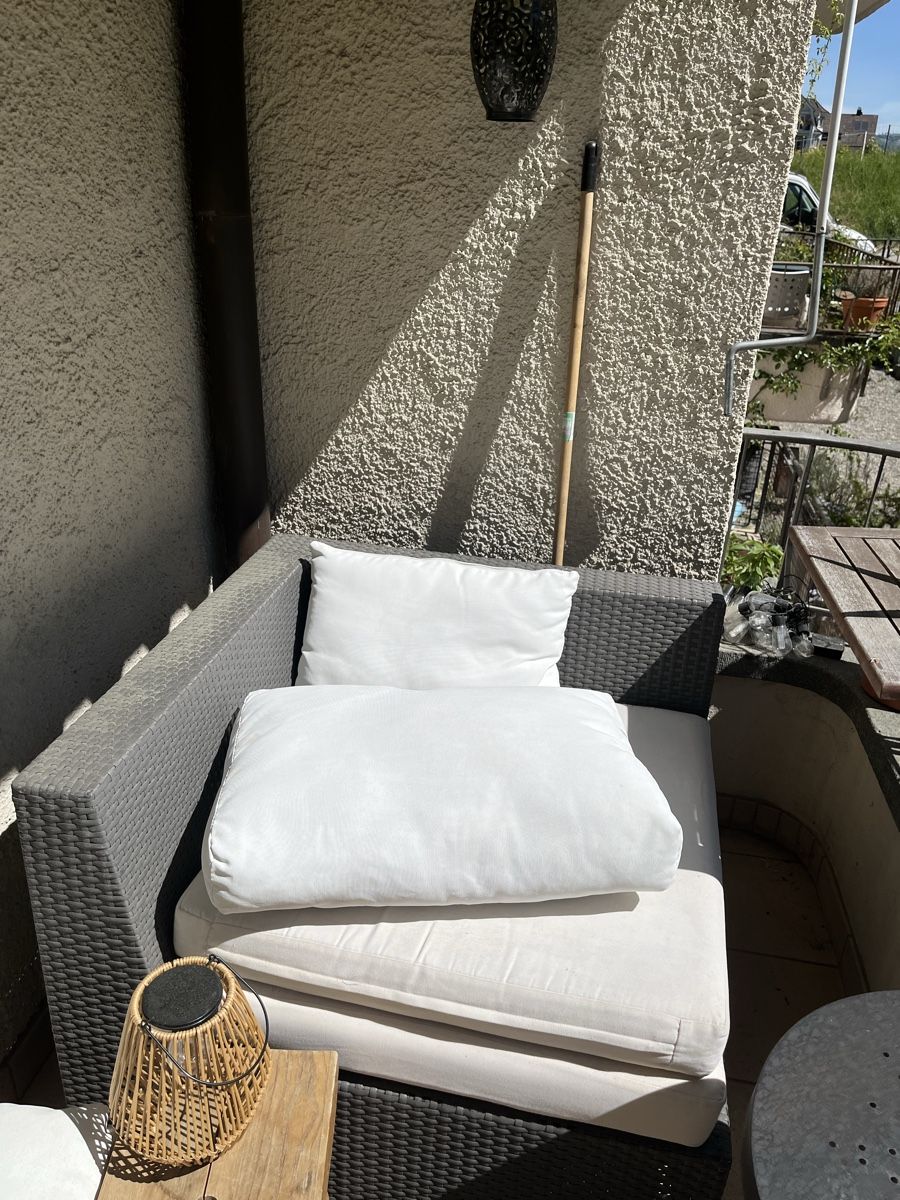 Poltrone: Sommer Lounge Sessel mit Kissen – Usato da Zürich venduto da chr_cb9b