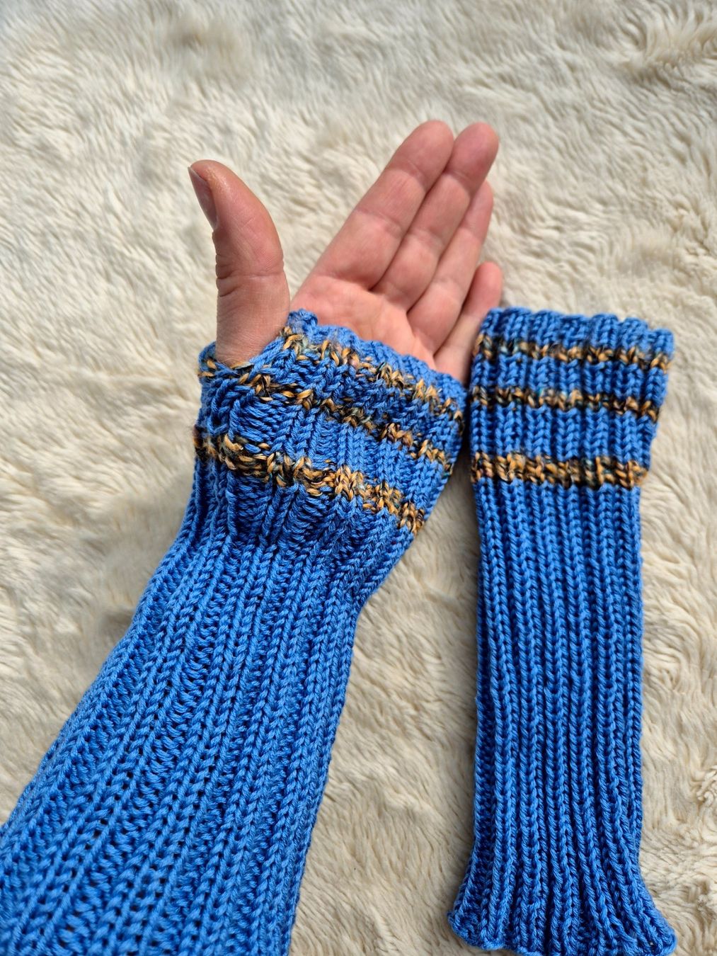 Guanti & manicotti: PULSWÄRMER STRICKWARE HANDSCHUHE FINGERLOS HANDMADE TOP – Nuovo (secondo la descrizione) da Elsau venduto da the-colorful-side 1