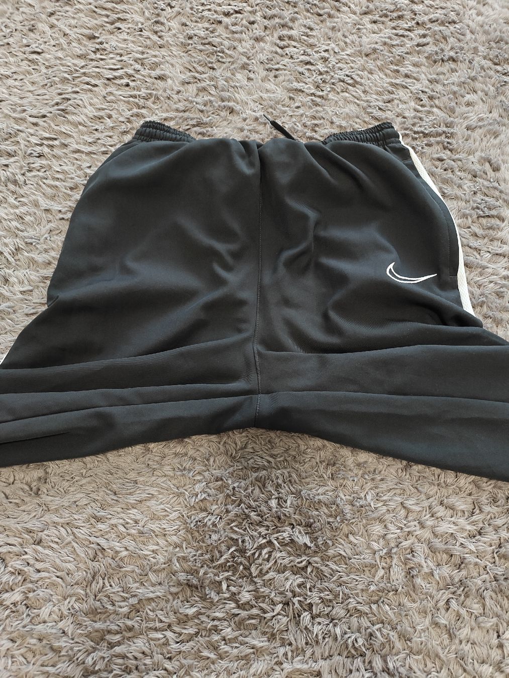 Nike Hosen: Nike Trainerhose – Gebraucht aus Pieterlen von Saemelili 6