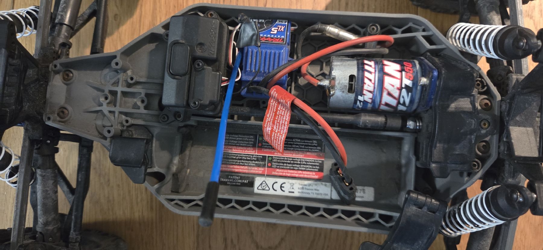 Traxxas Modellismo RC: Ferngesteuertes TRAXXAS RUSTLER 4X4 – Usato da Thusis venduto da naom 5