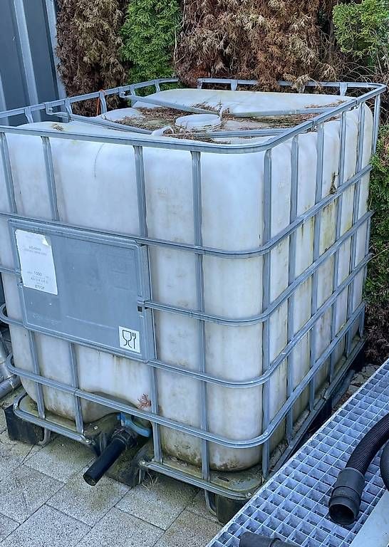 Abbeveratoi e trogoli: Regenwassertank 1000L – Usato da Amriswil venduto da Roman15
