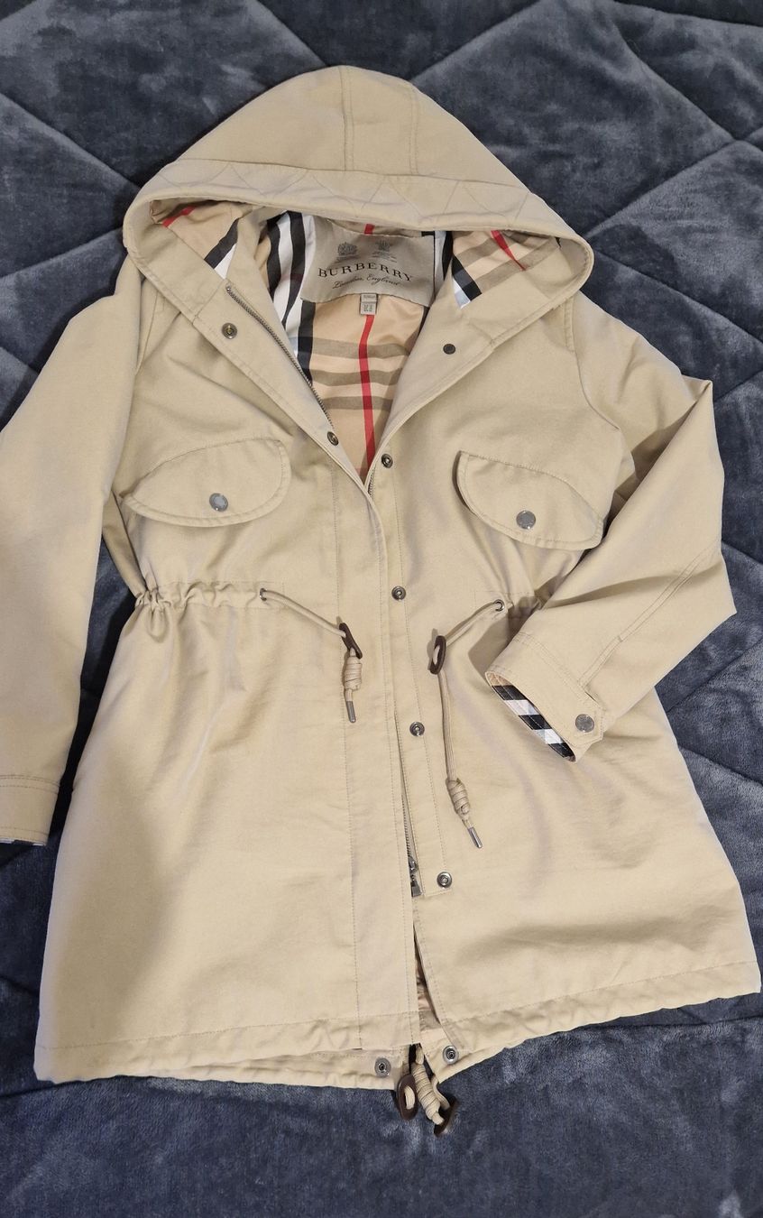 Burberry Cappotti: Burberry Parka, beige Grösse 42 – Nuovo (secondo la descrizione) da Wettingen venduto da smilee1