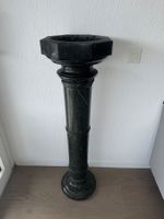 Marmor Säule Weihwasser antikes Relikt aus Kirche Christus