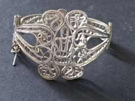 Magnifique bracelet manchette de style artisanal