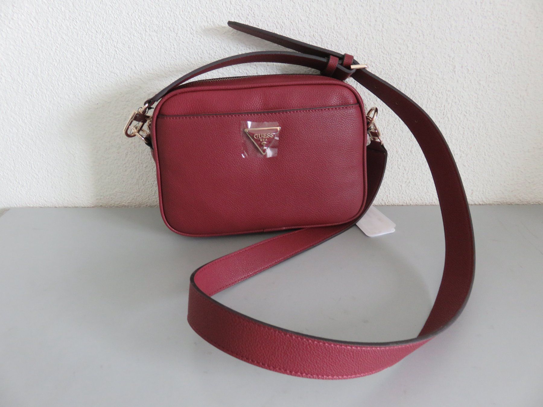 Guess Borse da donna: GUESS Handtasche, NEU – Nuovo e nell'imballaggio originale da Lachen SZ venduto da portofino01