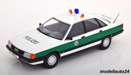 Audi 100 C3 Polizei 1989 grün-weiss / Triple9 1:18