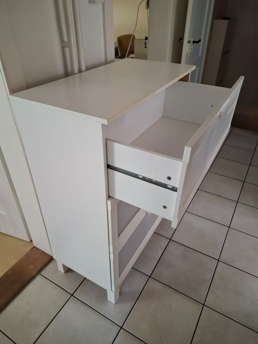 Ikea Cassettiere: Kommode mit 3 Schubladen – Usato da Bülach venduto da Wuxi 3
