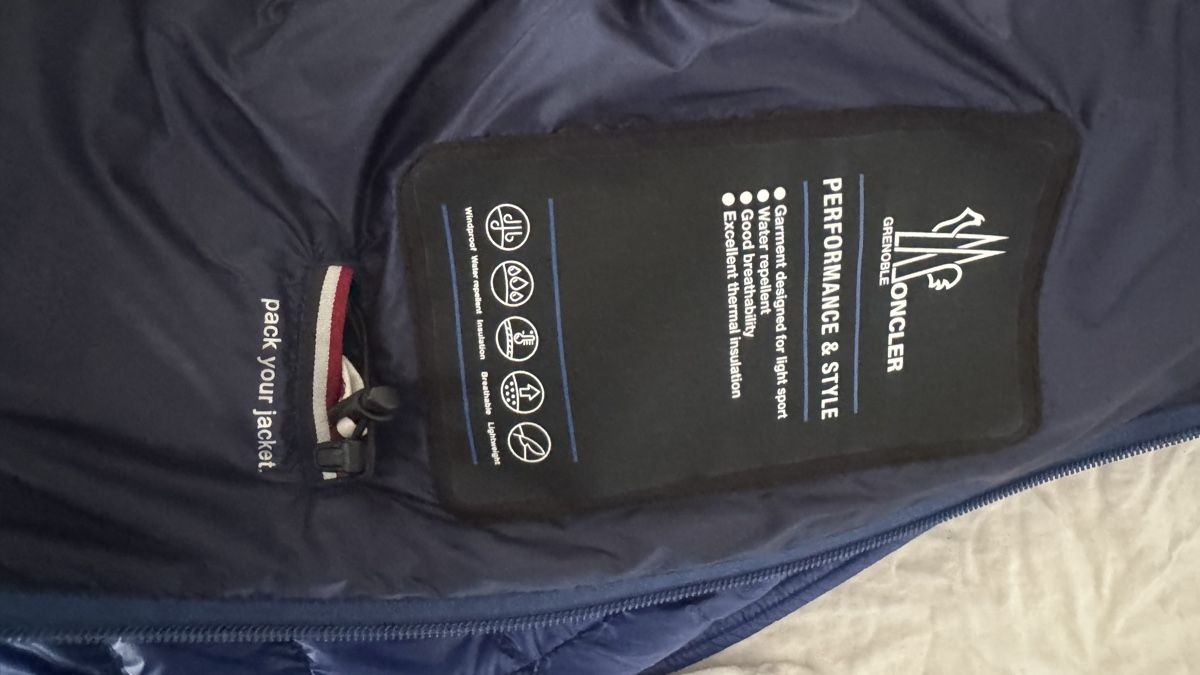 Moncler Vestes: Moncler Jacke – Neuf (Voir description) à glattbrugg par sho_d9ht 6