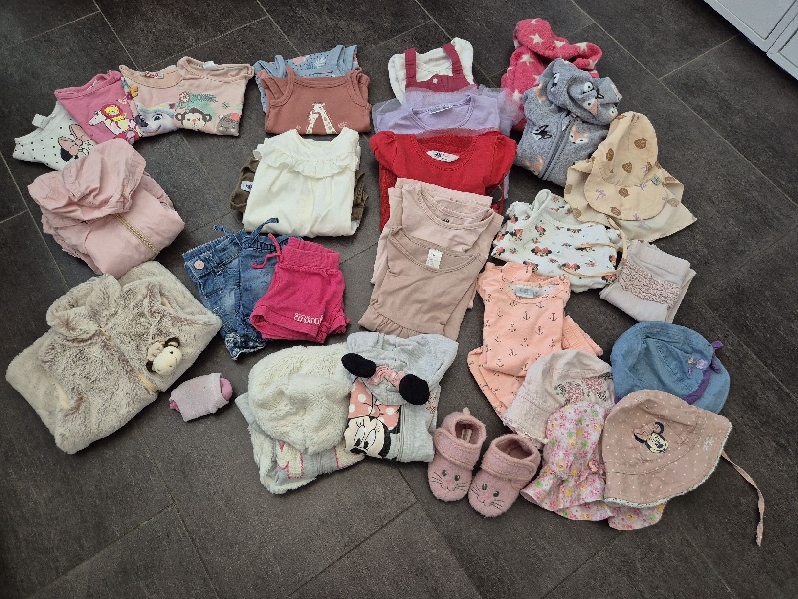 Lotti & Set di vestiti: Mädchen Sommer Kleiderpaket 74/80 – Usato da Hagenbuch ZH venduto da Hondella