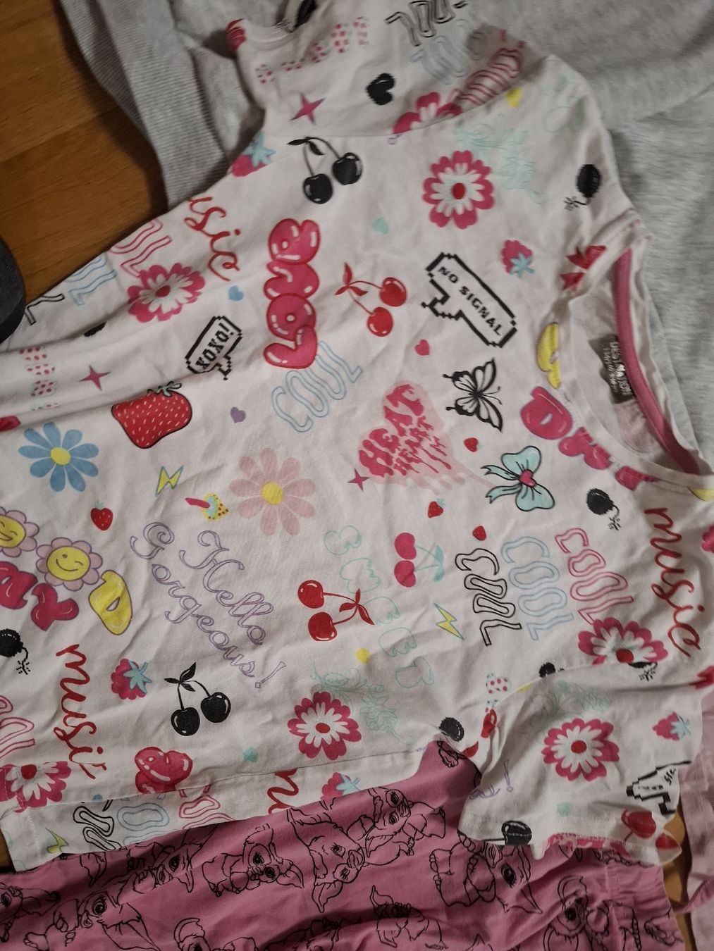 Kleiderpakete & -sets: Mädchen Kleiderpaket 134 Pyjamas usw – Gebraucht aus Baar von Jhonny18 3