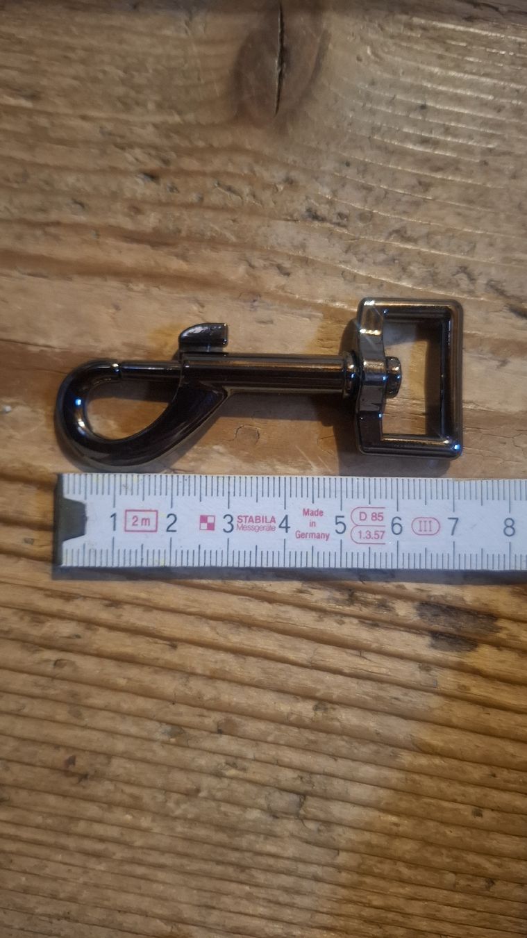 Kletterausrüstungen: Karabinerhaken, Metall, 2cm – Neu (gemäss Beschreibung) aus Ebnat-Kappel von Aibur 2