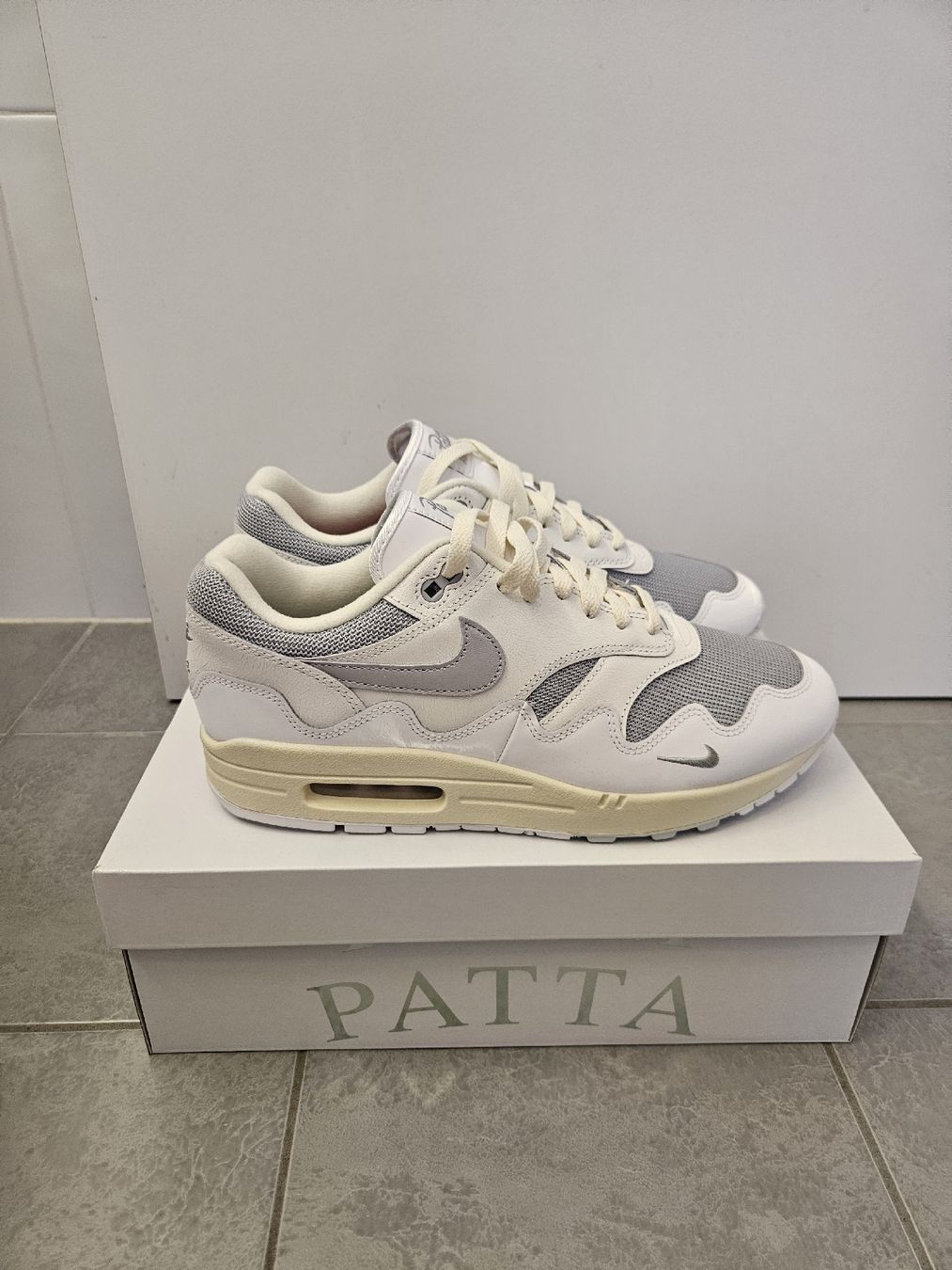 Nike Scarpe da uomo: Nike Air Max 1 Patta White – Nuovo e nell'imballaggio originale da camorino venduto da abenzo 1