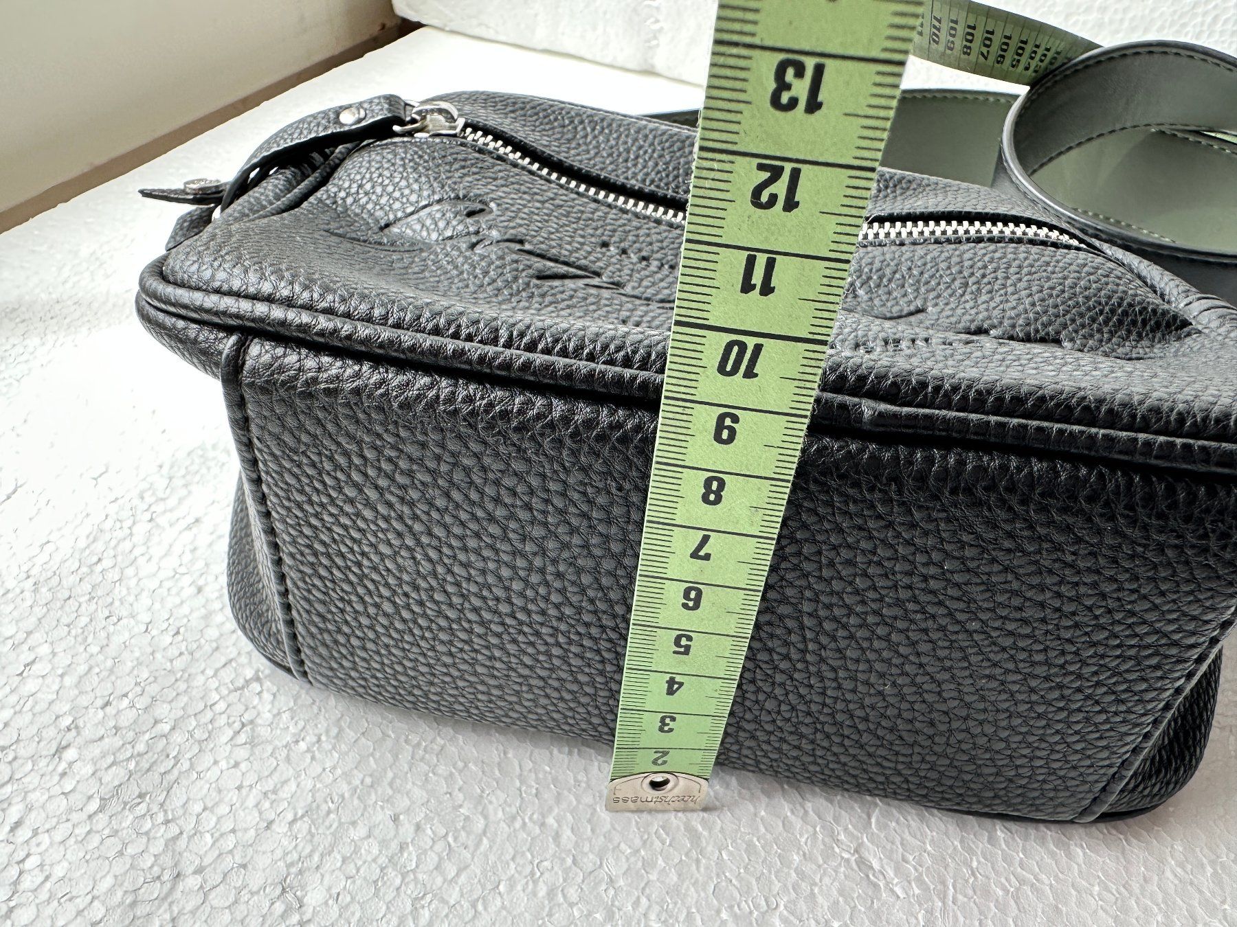 Superdry Borse: Tasche Superdry Kunstleder schwarz – Nuovo (secondo la descrizione) da Gümmenen venduto da FelizitasHermann 9