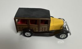 Modellauto Matchbox Ford Model A Woody gelb braun
