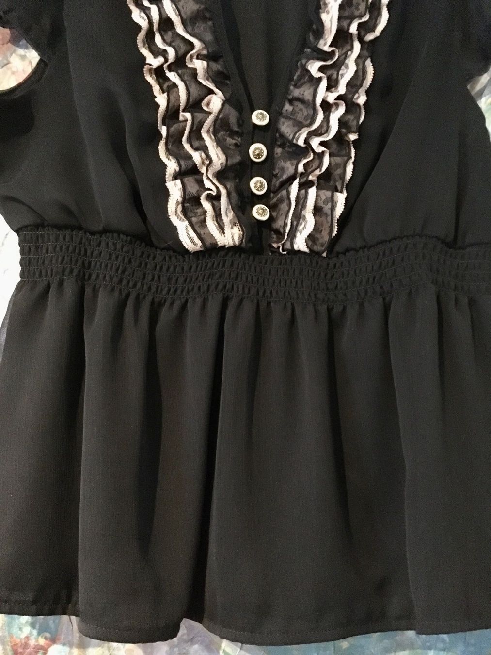 H&M Camicette: Bluse Gr. 42 - 44 schwarz mit Rüschen!!! – Usato da Bellinzona venduto da ModaLugano 7