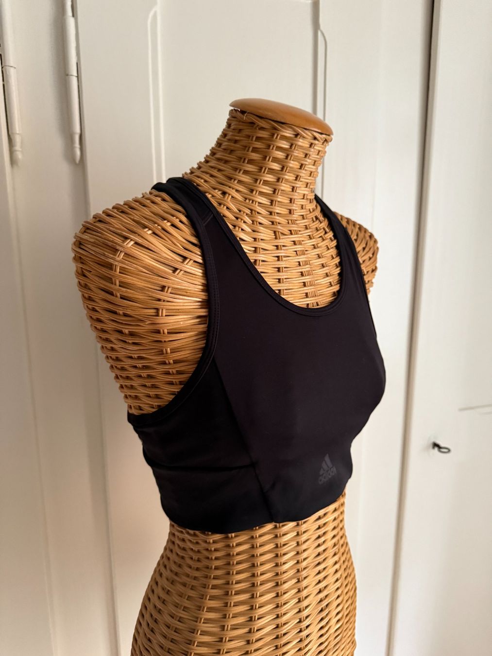 Adidas Top: ADIDAS - Sport-Bustier schwarz S – Usato da Zürich venduto da Diazaio 1