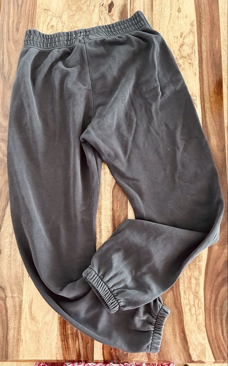 Nike Hosen: Trainerhose Nike schwarz – Gebraucht aus Zürich von ann_5b6d 3