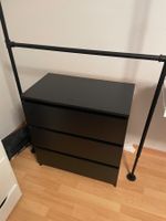 Kleine Schwarze Kommode