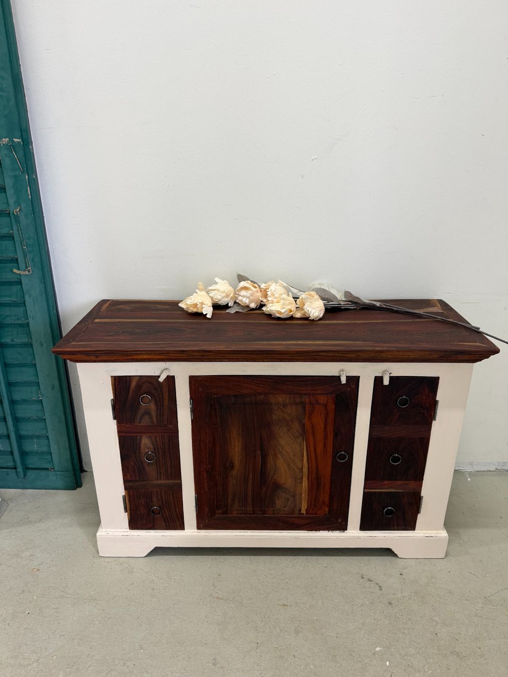 Kommoden: Sideboard Buffet sheesam restauriert vintage börnie's – Gebraucht aus Dottikon von beni1204