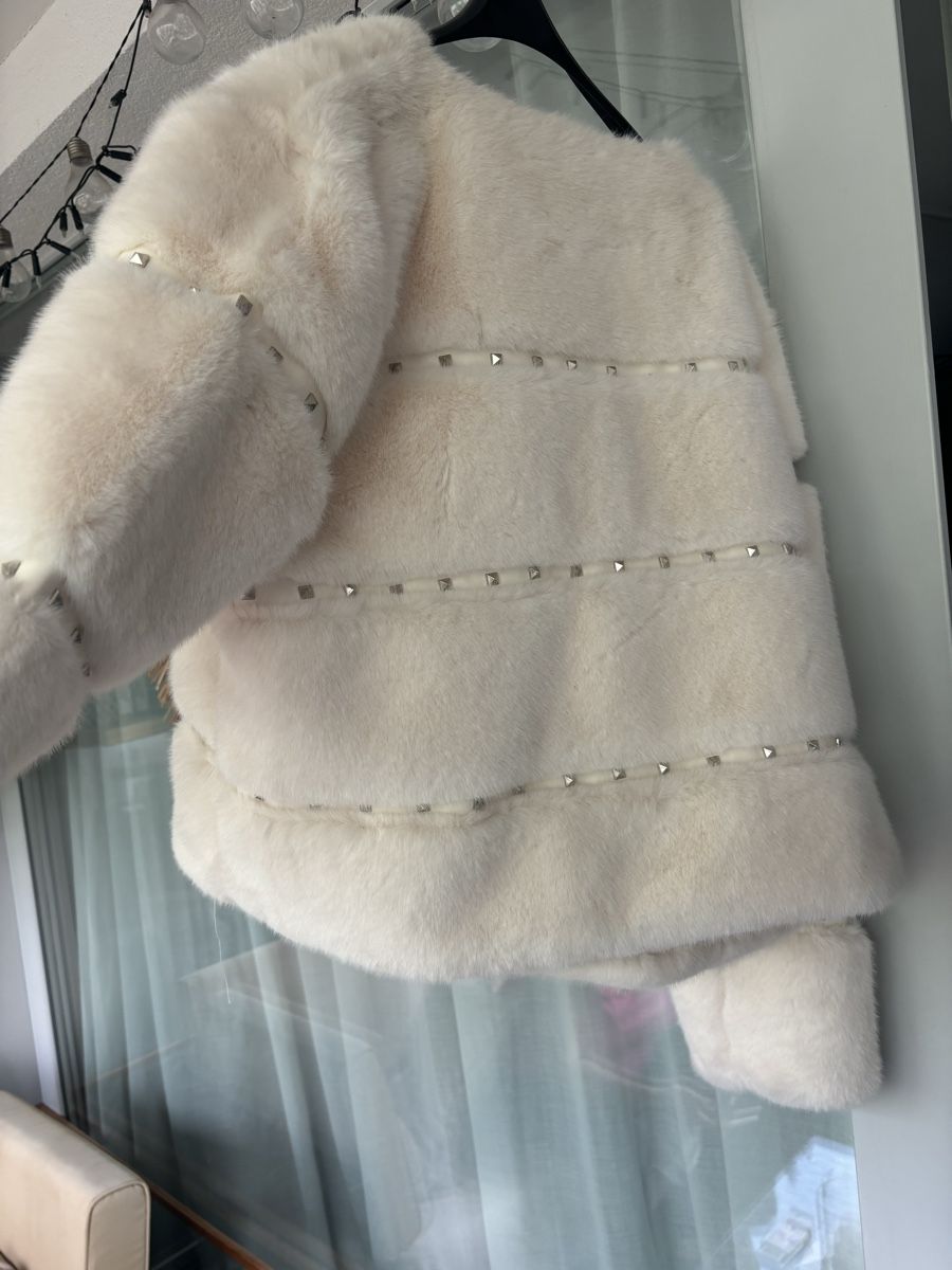 Giacche: Kunspelzjacke gr.L – Usato da Zug venduto da Biki72 2