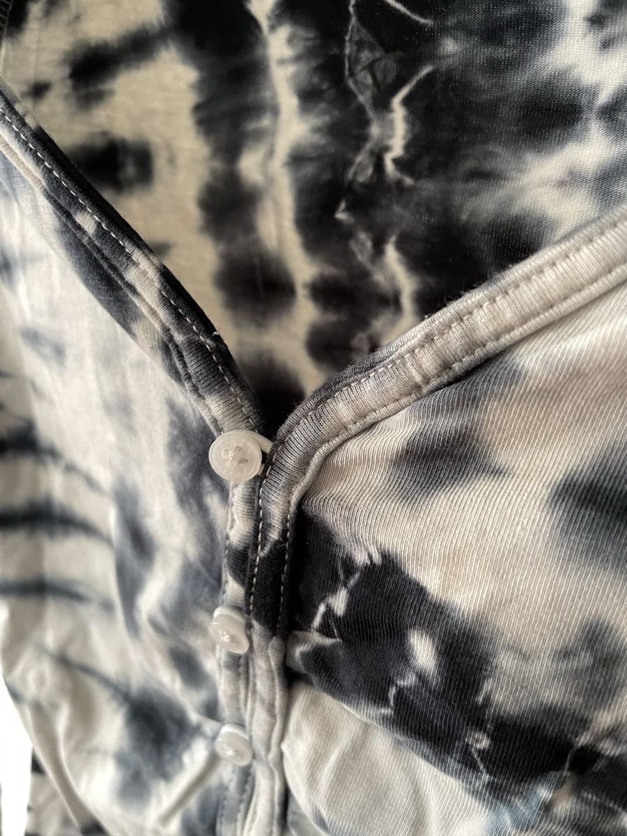 Weekday Maglioni & Felpe: Y2K Cardigan, cropped, Weekday – Usato da Zofingen venduto da silbosja 2