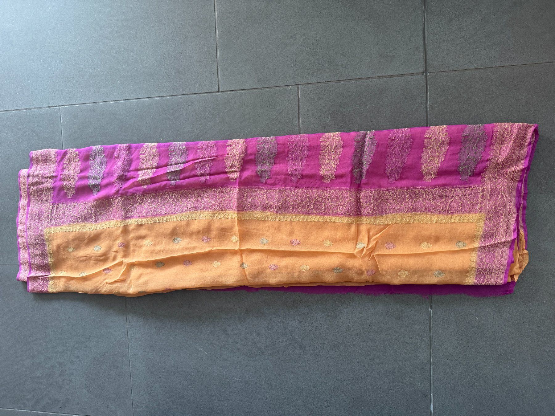 Tessuti: CHIFFON Seiden SARI mit Seidenbluse – Usato da Basel venduto da Kornblumen 3