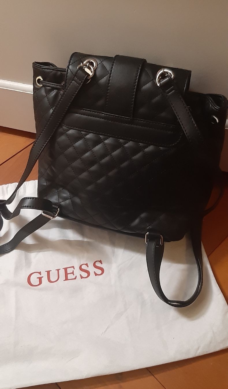 Guess Sacs à dos: NEU! GUESS Rucksack – Neuf avec emballage d'origine à Zürich par Venecia25 2