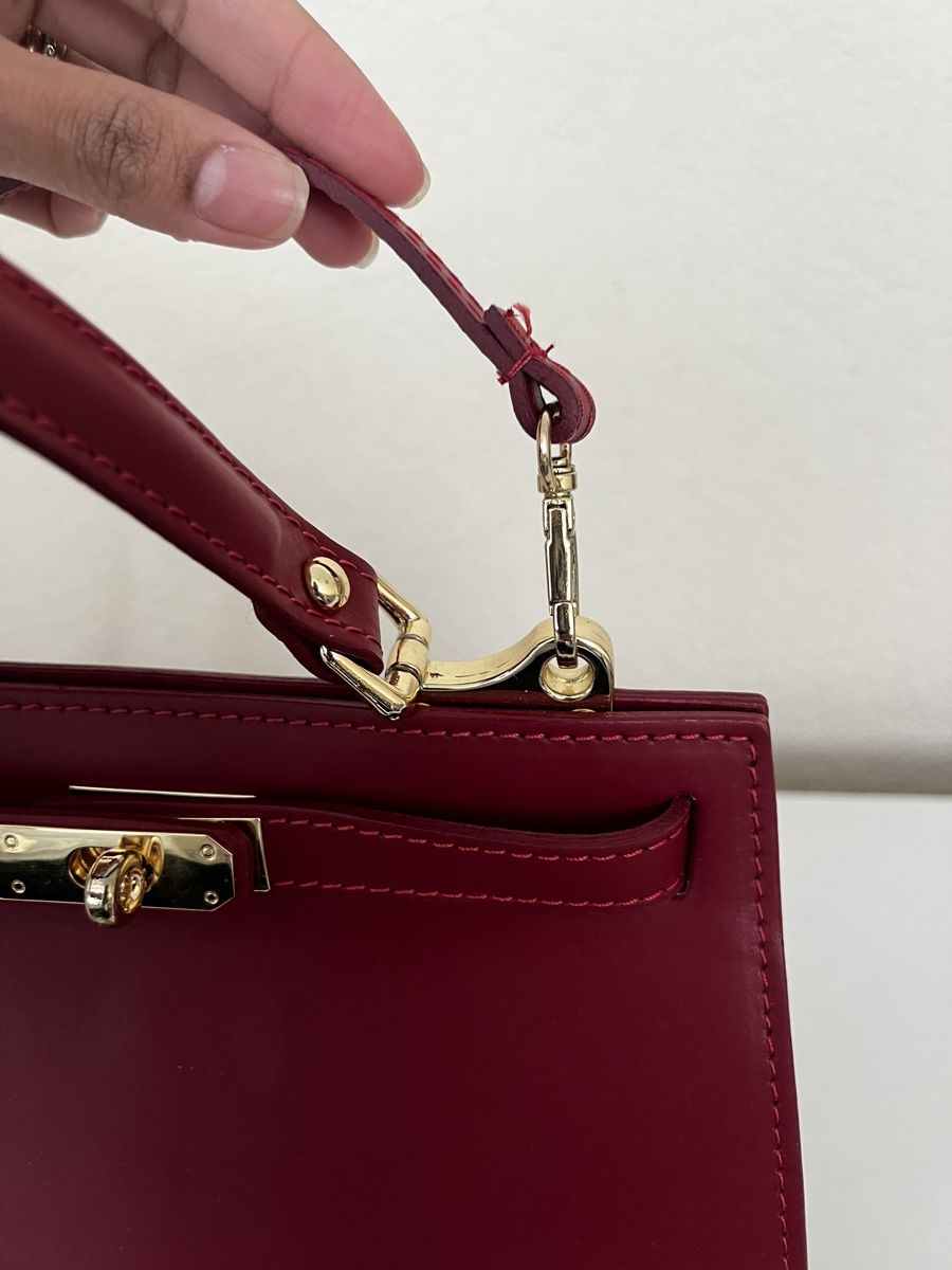 Borse da donna: Burgundy Mini Bag - Stylish and Versatile Fall Handbag! – Nuovo (secondo la descrizione) da Ostermundigen venduto da mar_6bs5 4