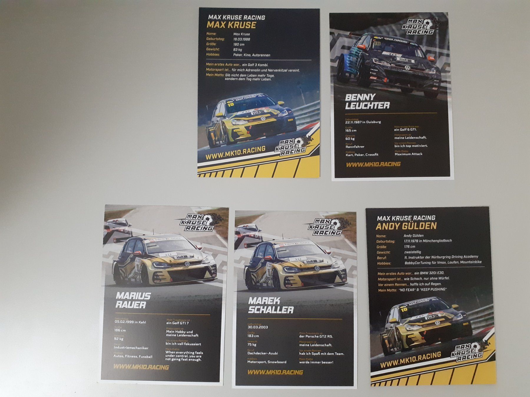 Autografi: 5 Autogrammkarten, Max Kruse Racing / 2x mit Unterschrift – Usato da Aarburg venduto da Hktm 1
