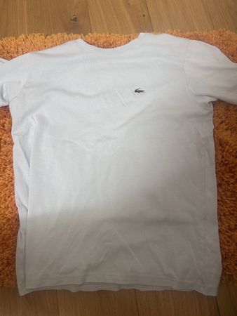 T-shirt Lacoste Classique – Logo Crocodile Brodé (Bon État)