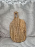 Holz-Schneidebrett / Servierbrett mit Griff
