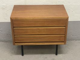 Vintage kommode sideboard mit 3 schubladen und metallfüsse