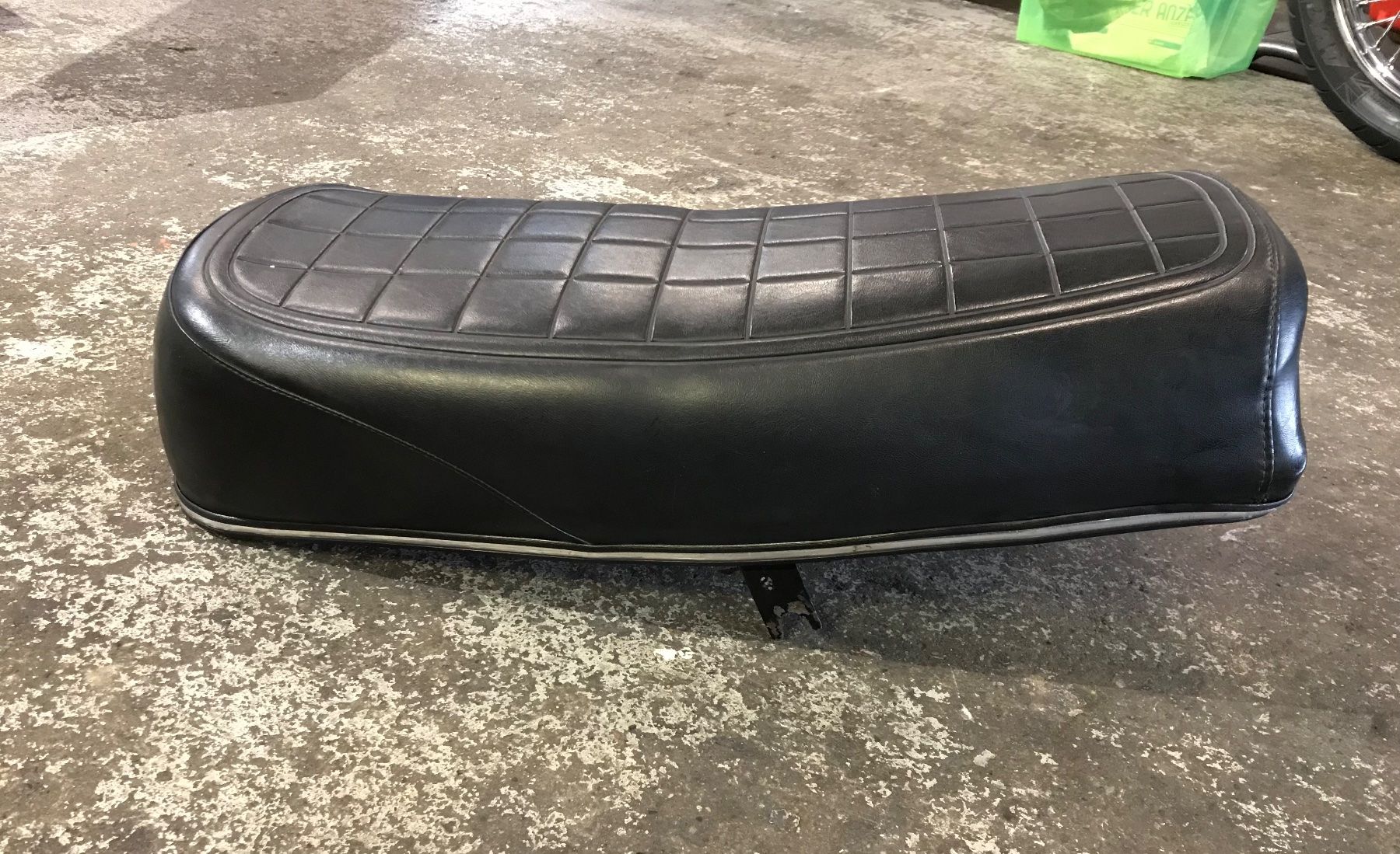 Norton Selle & Accessori: Norton  850 Commando Sitzbank – Usato da Safnern venduto da Peter071 1
