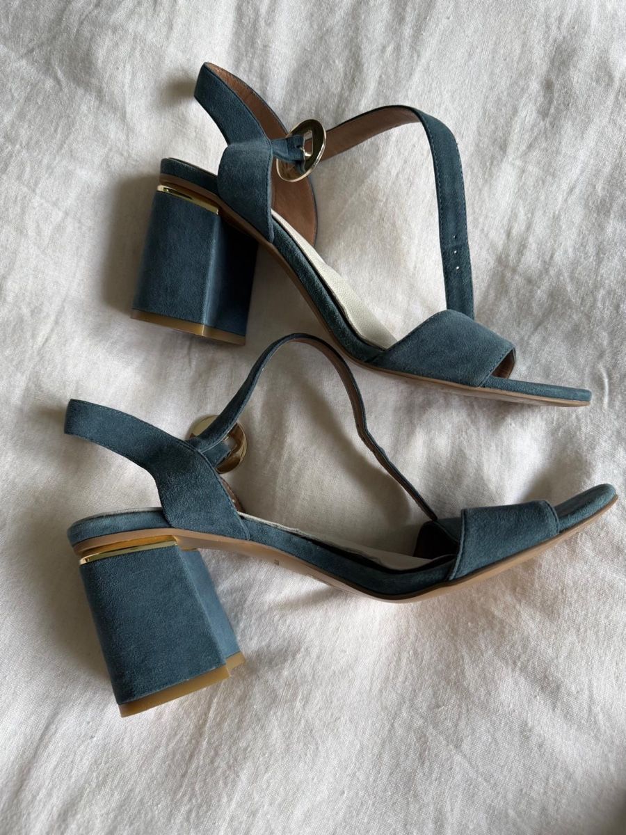 Armani Damenschuhe: Sandalen von Emporio Armani – Gebraucht aus Zürich von original_secondhand