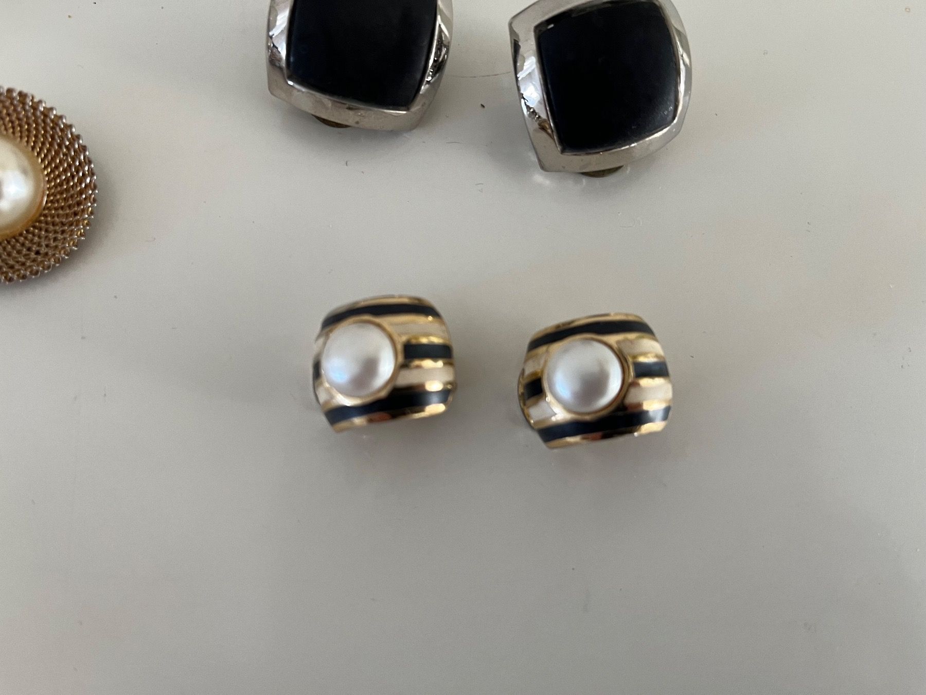Ohrringe & -stecker: Vintage Ohrclips und Brosche – Gebraucht aus Wetzikon ZH von seli03 4