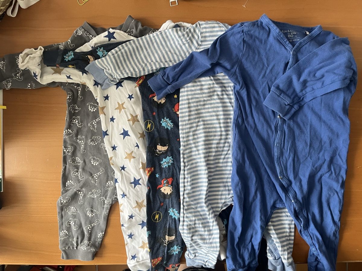 Pyjamas & Ähnliches: Baby Strampler 5er Set Grösse 74/80 – Gebraucht aus Winterthur von lynnszabo