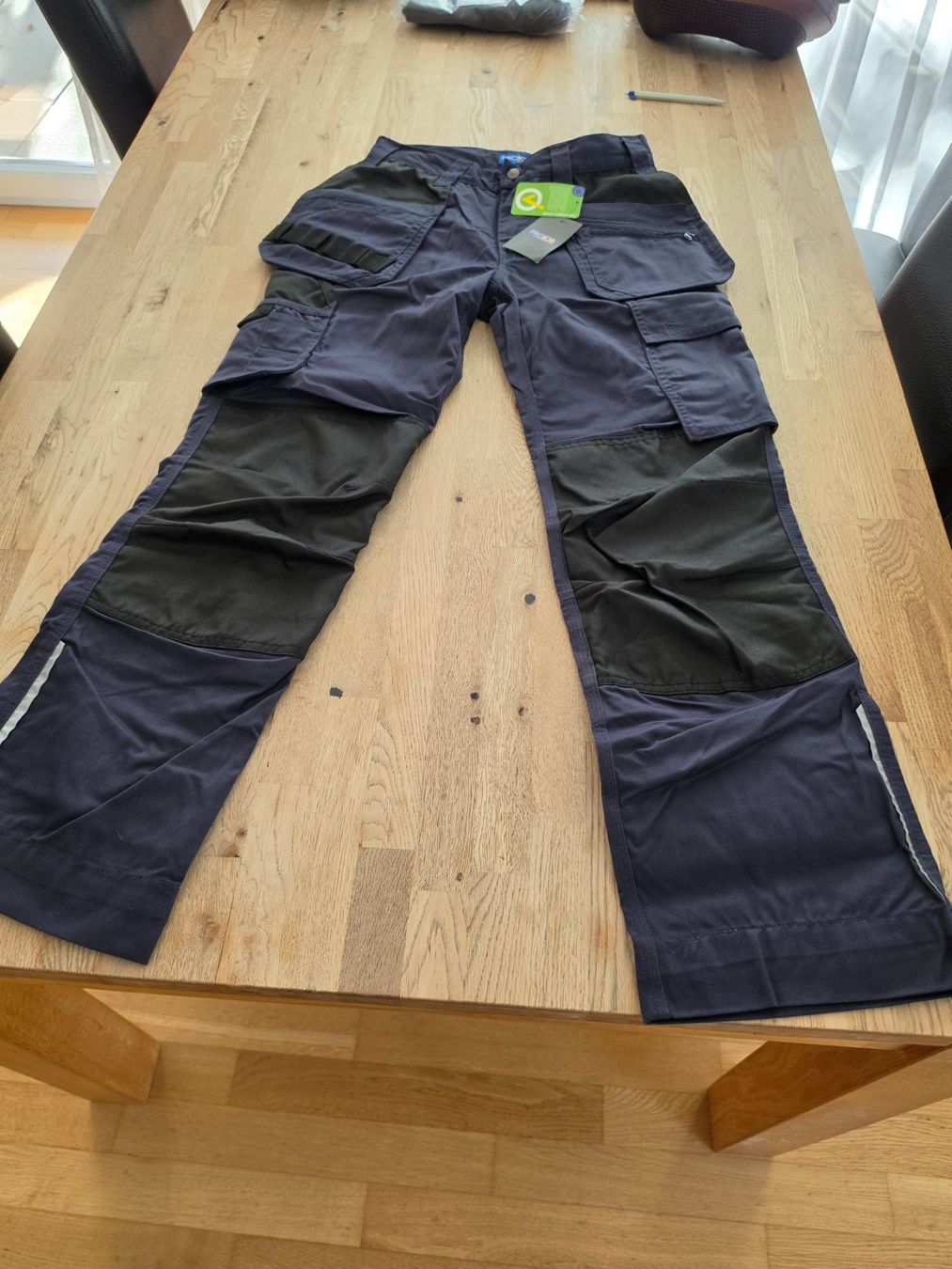 Pantaloni: Arbeitshose Gr.C42 – Nuovo e nell'imballaggio originale da Thun venduto da Beas-Allerlei