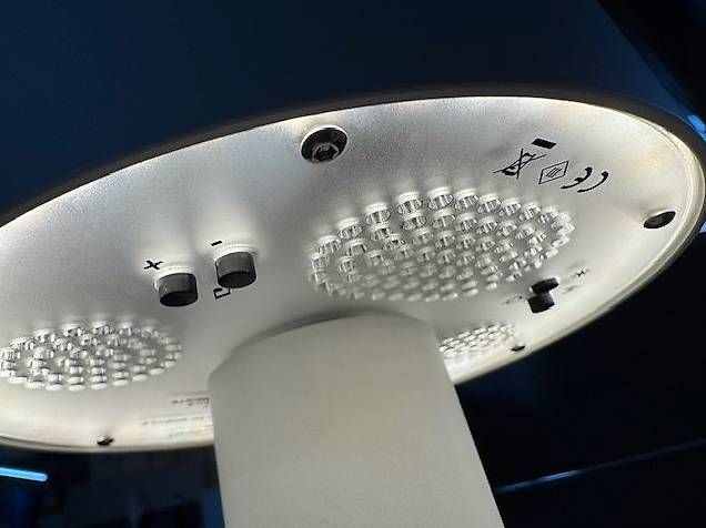Lampade: Davide Groppi Design-Tischleuchte mit Sound – Usato da Zollikofen venduto da OberliAG 3