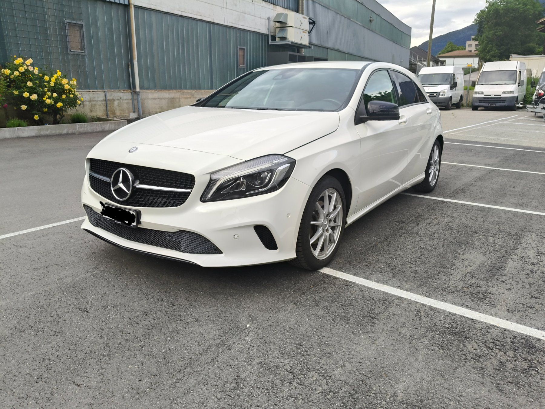 Mercedes-Benz Automobili: Mercedes-Benz A200 – Usato da Glis venduto da Hanna1234