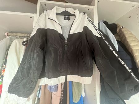 Veste Chicoree Active Wear noir et blanc taille L Neuf 