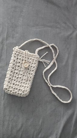 Gehäkelte Handytasche im Sommer-Look, Boho-Stil
