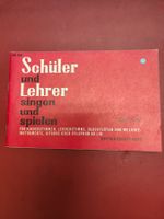 Noten Schüler und Lehrer singen und spielen ED Schott