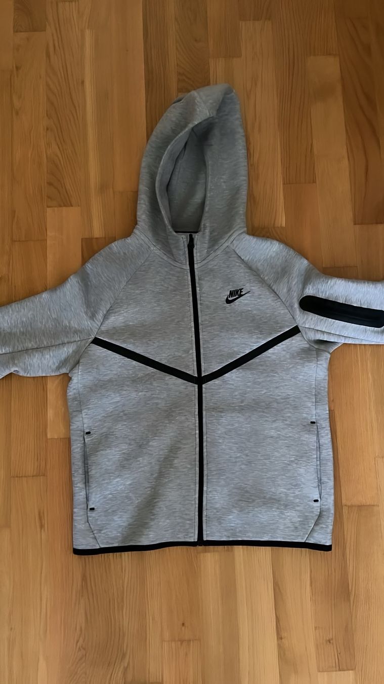 Nike Vestes & Manteaux: Veste Nike – D'occasion à Fribourg par mal_8zjh