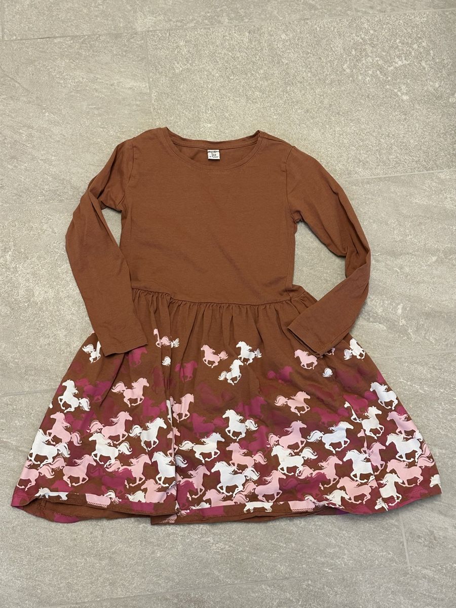 Vestiti & Gonne: Kleid Gr. 122 Pferde Herbst Übergang Mädchen – Usato da Wettingen venduto da hak_52m8