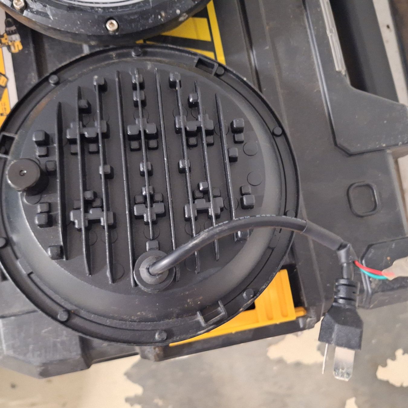 Land Rover Scheinwerfer: 7" LED Scheinwerfer ohne E Zulassung – Gebraucht aus Itingen von Samlandy 2