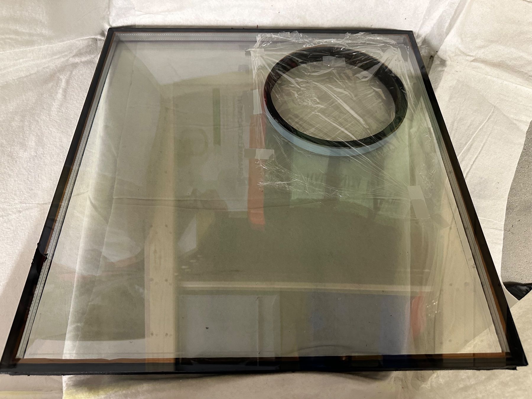 Finestre: Fenster-Glasscheibe mit Katzenloch – Usato da Volketswil venduto da Thc38